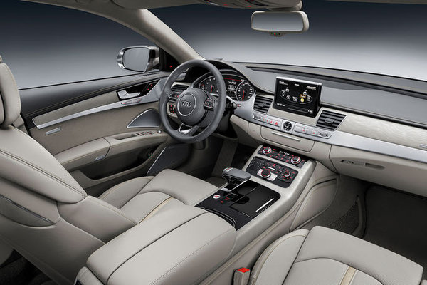 Audi A8 2013 3